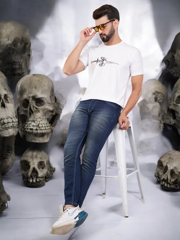 White_Oversized_Skull_Sword_Printed_T-Shirt_For_Unisex