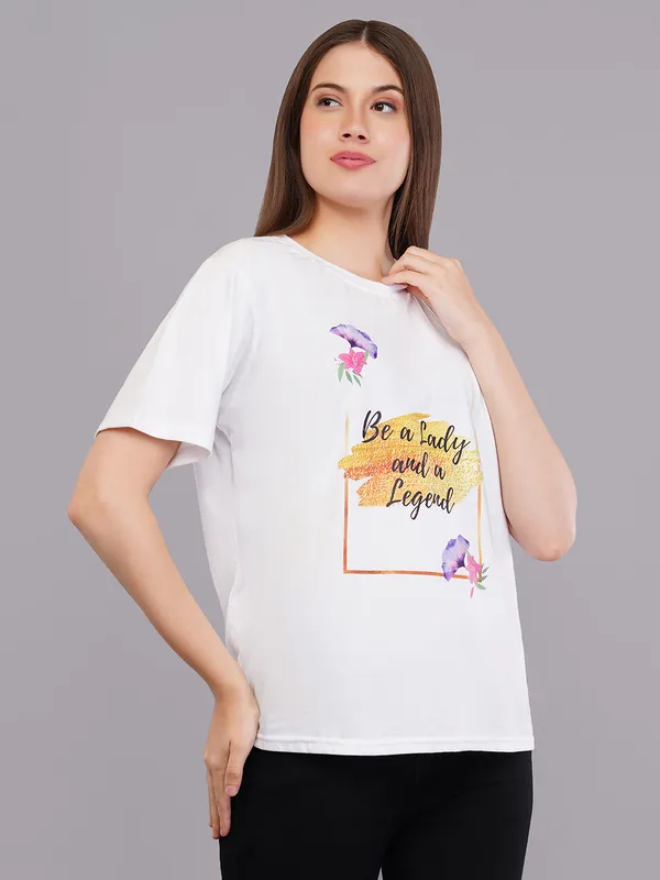 White_Oversized_Printed_T-Shirt_For_Women