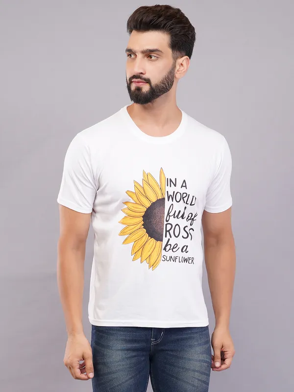 White_Oversized_Printed_T-Shirt_For_Unisex
