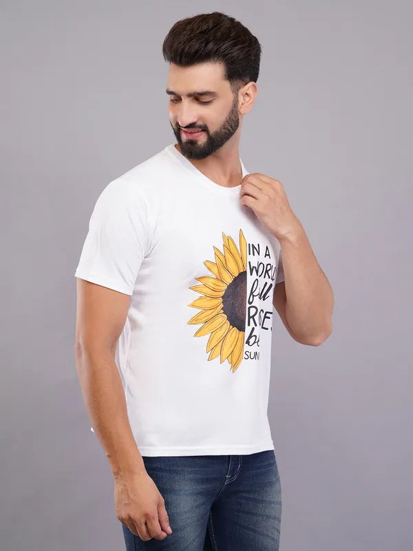 White_Oversized_Printed_T-Shirt_For_Unisex