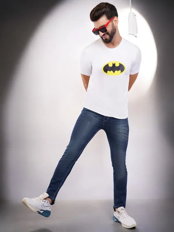 White_Oversized_Batman_Printed_T-Shirt_For_Unisex