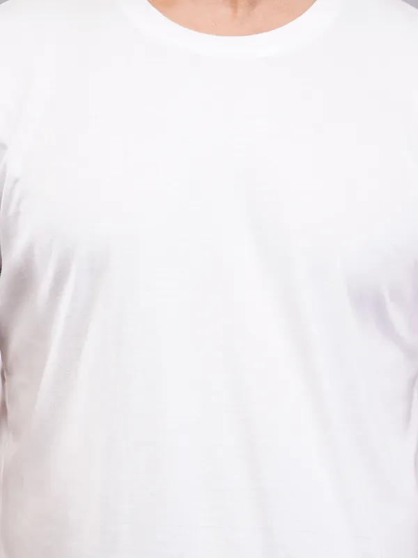 White_Oversized_Printed_T-Shirt_For_Unisex