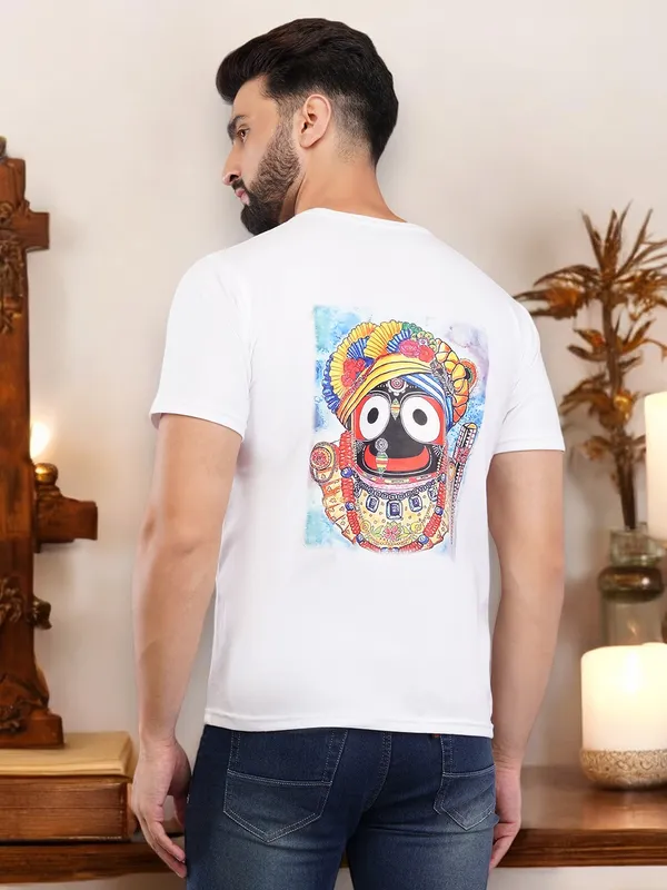White_Oversized_Printed_T-Shirt_For_Unisex