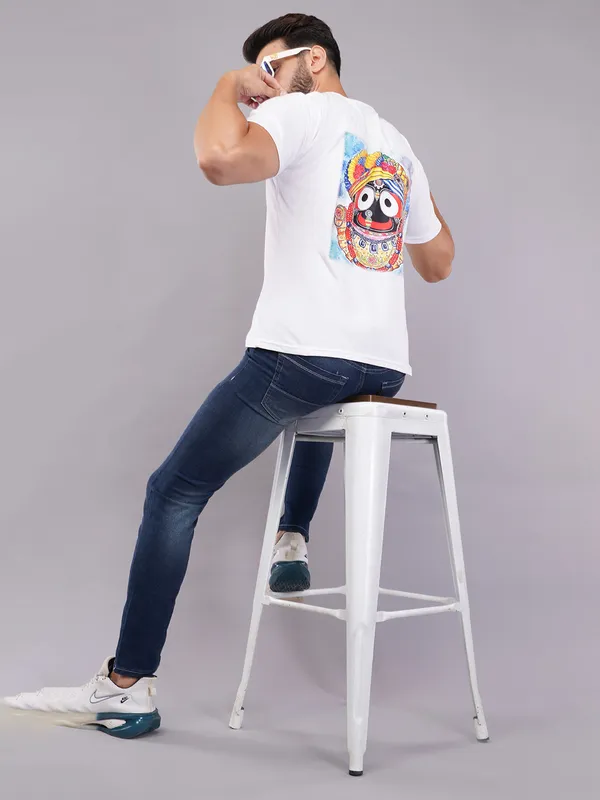 White_Oversized_Printed_T-Shirt_For_Unisex