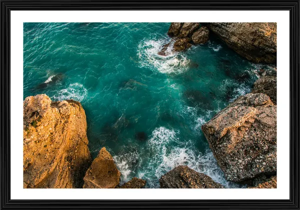 Sea_Green_Tides_Playing_with_the_Rocky_Beach-_Nature_Theme_Wall_Decor,_Framed,_Multicolor