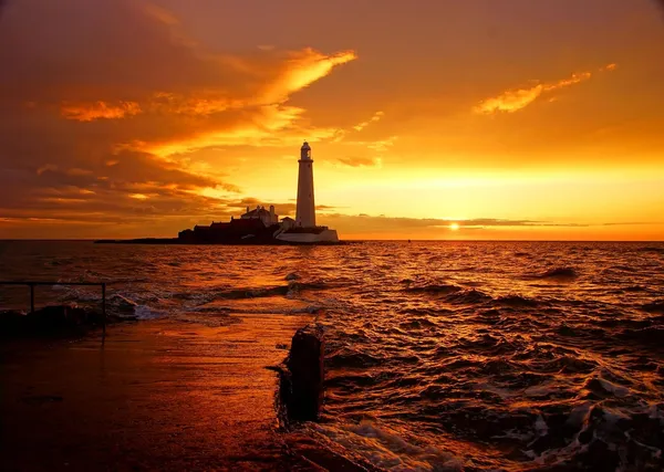 Lighthouse_(3),_Nature_Theme_Wall_Decor,_Framed,_Multicolor