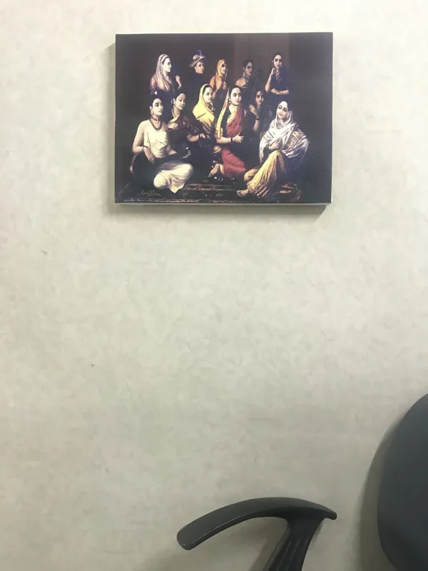 Galaxy_of_Lady_Musicians,_Raja_Ravi_Varma_Paintings,_Set_of_2,_Framed_Canvas,_Multicolor
