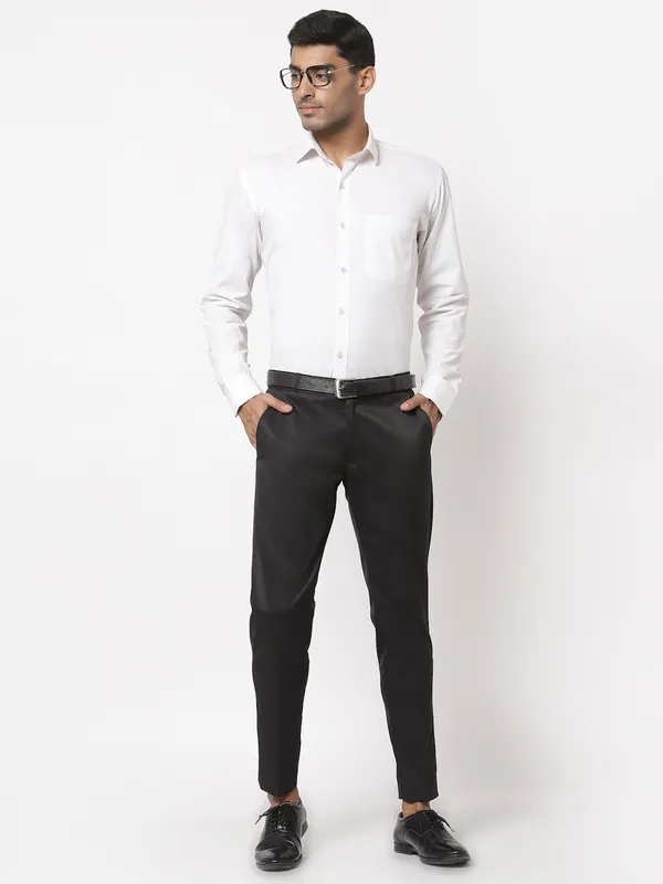 Black_Skinny_Fit_Viscose_Rayon_Formal_Zipper_Trouser_For_Men