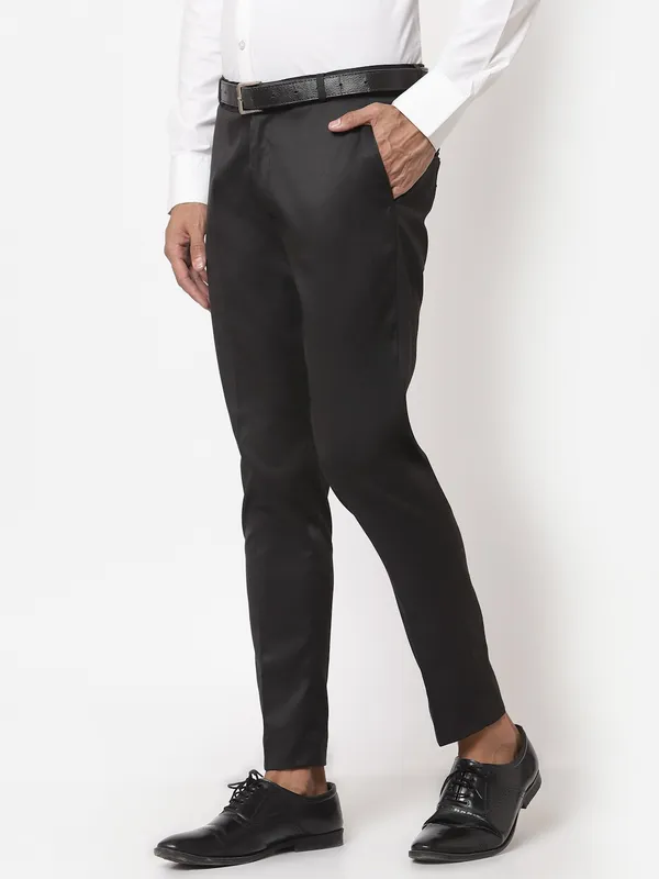 Black_Skinny_Fit_Viscose_Rayon_Formal_Zipper_Trouser_For_Men