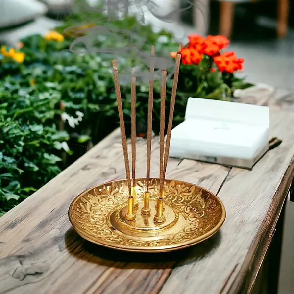 Brass_Incense_Stick_Holder,_Agarbatti_Stand_with_Ash_Catcher,_Gold,_4_Inch,_Best_for_Puja,_Pooja_Room,_Mandir,_Temple,_Home_&_Office_Decoration