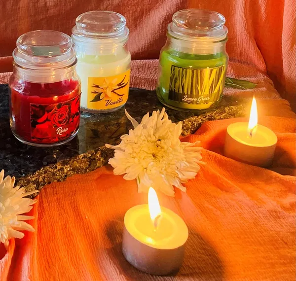 Pack_of_3_Glass_Jar_Scented_candles_(Fragrance_–_Rose,_Vanilla_&_Lemon_Grass)_Smokeless,_(25_Hours_Each)