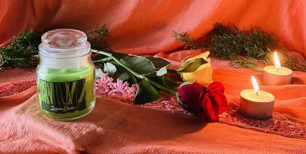 Pack_of_3_Glass_Jar_Scented_candles_(Fragrance_–_Rose,_Vanilla_&_Lemon_Grass)_Smokeless,_(25_Hours_Each)
