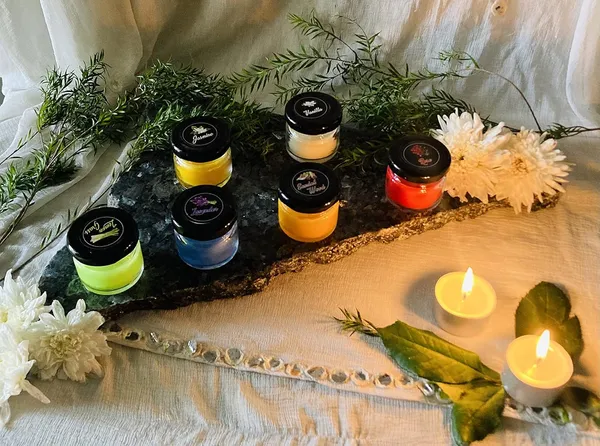 Pack_of_6_Mini_Jar_Scented_Candles,_(Fragrance_–_Lavender,_Lemon_Grass,_Vanilla,_Sandalwood,_Jasmine_&_Rose)_Smokeless,_(5_Hours_Each)