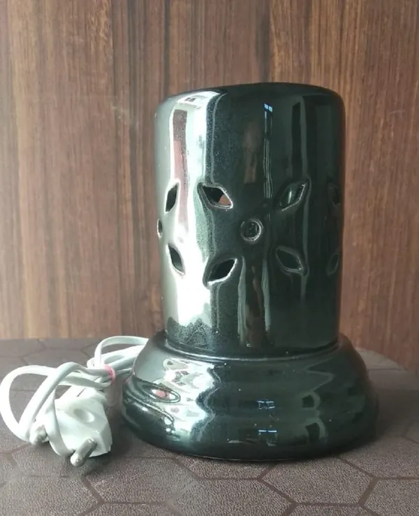 Ceramic_Electric_Essential_Oil_Aroma_Diffuser_Burner_for_Fragrance,_Round_(4.5_inch,_Black)