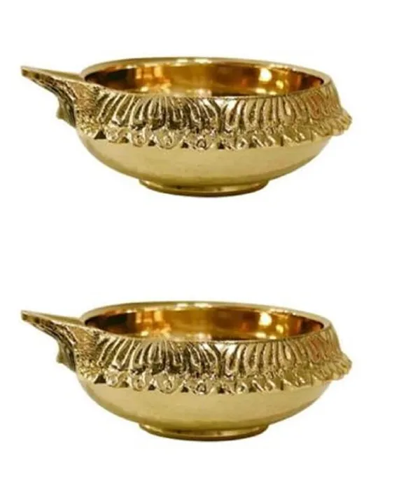 Brass_Kuber_Diya_Oil_Lamp_Set_of_2_for_Deepak,_Diwali_Pooja,_Mandir,_Temple,_Puja_Room