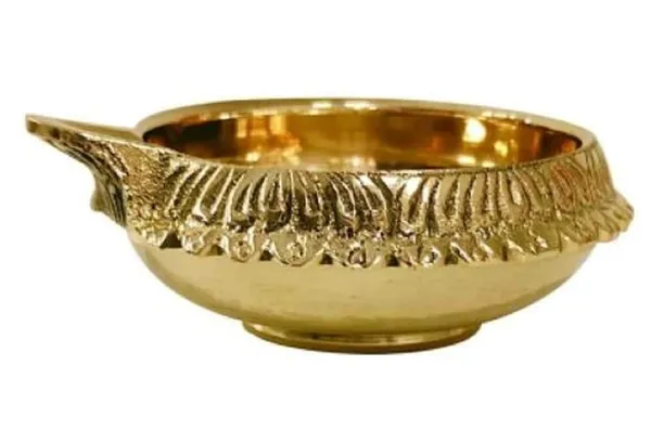 Brass_Kuber_Diya_Oil_Lamp_Set_of_2_for_Deepak,_Diwali_Pooja,_Mandir,_Temple,_Puja_Room