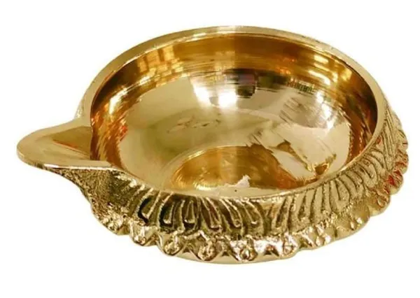 Brass_Kuber_Diya_Oil_Lamp_Set_of_2_for_Deepak,_Diwali_Pooja,_Mandir,_Temple,_Puja_Room