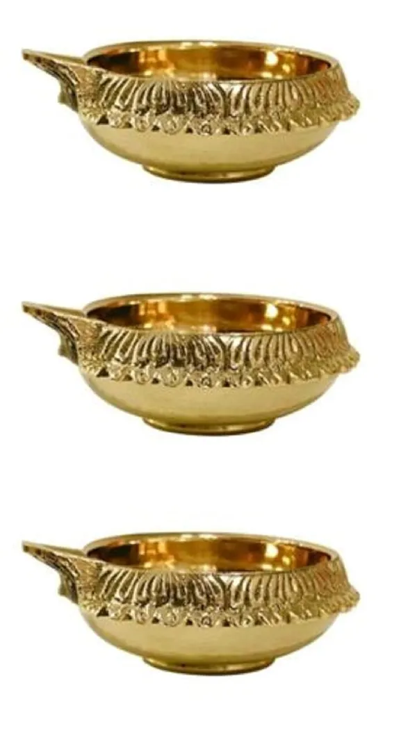 Brass_Kuber_Diya_Oil_Lamp_Set_of_3_for_Deepak,_Diwali_Pooja,_Mandir,_Temple,_Puja_Room