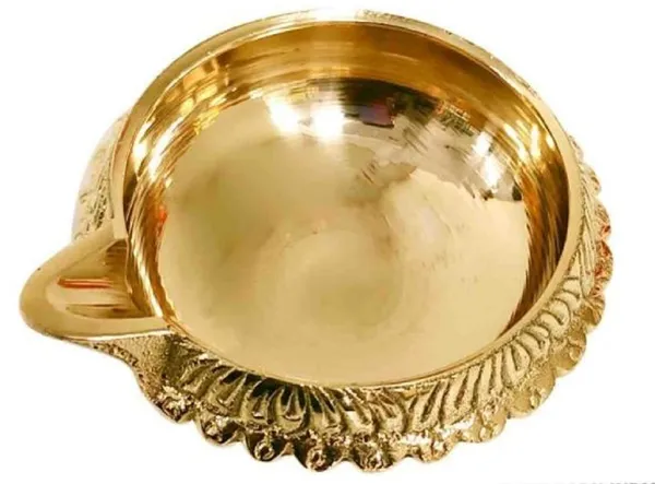 Brass_Kuber_Diya_Oil_Lamp_Set_of_6_for_Deepak,_Diwali_Pooja,_Mandir,_Temple,_Puja_Room