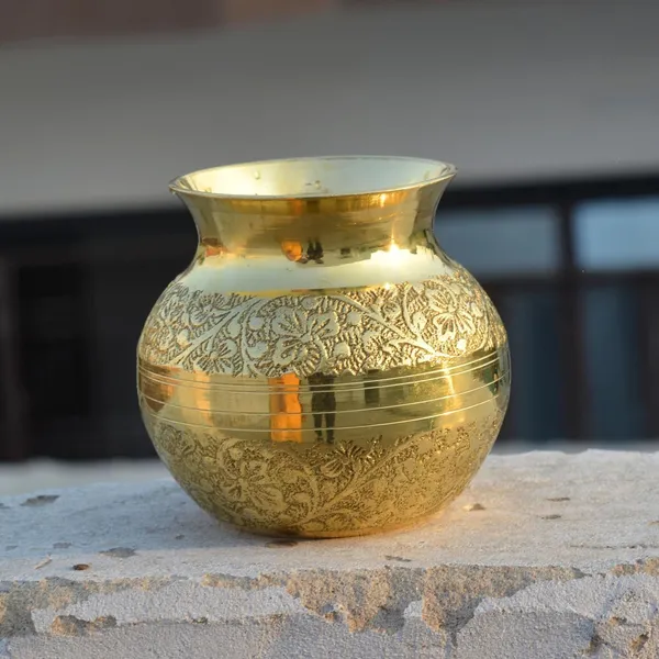 Pure_Brass_Lota_|_Kalash_|_Pooja_Lota_|_Puja_Lota_|_Karwachauth_Lota_(Embossed,_500_ml)_1_Piece_for_Diwali,_Wedding,_Mandir_Room,_Temple,_Festival