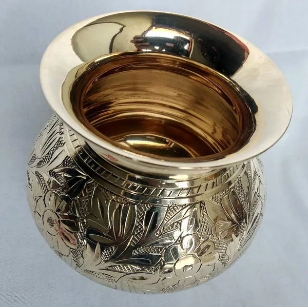 Pure_Brass_Lota_|_Kalash_|_Pooja_Lota_|_Puja_Lota_|_Karwachauth_Lota_(Design,_500_ml,_4.5_inch,_1_piece)_for_Diwali,_Wedding,_Mandir_Room,_Temple,_Festival