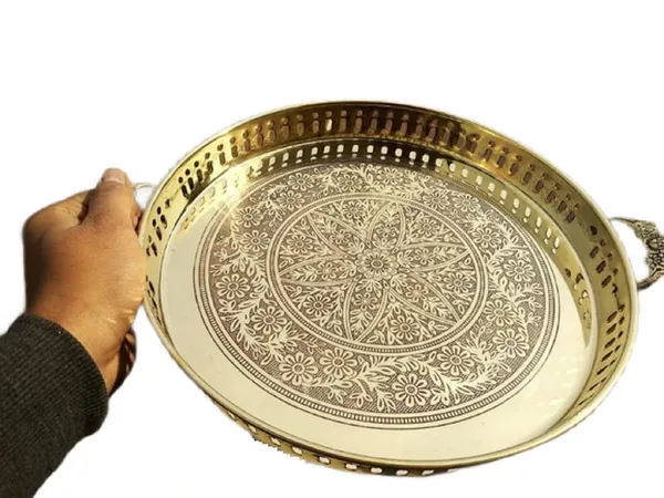 Brass_Round_Serving_Tray_With_Handle_12_Inch_For_Tableware,_Dinnerware,_Home,_Kitchen,_Pooja,_Puja,_Office,_Weddings,_Diwali_Gift_And_Festival.