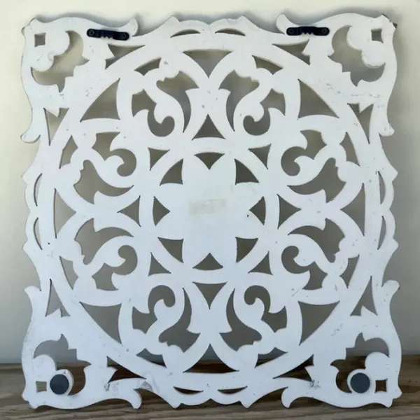 White_Graceful_Wall_Decor_&_Hangings_(24_X_24_Inch)