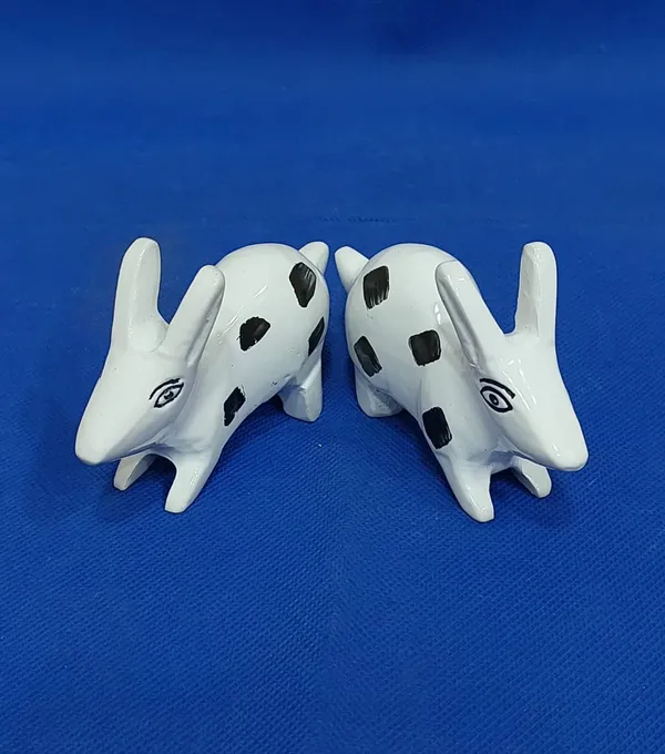284_-_BRASS_WHITE_RABBIT_PAIR