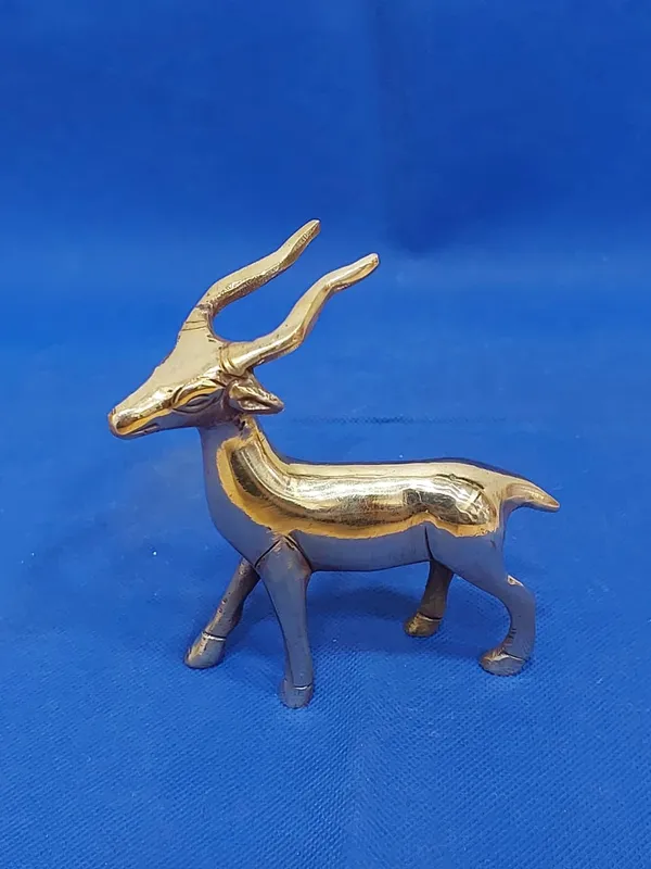 286_-_BRASS_DEER_STATUE