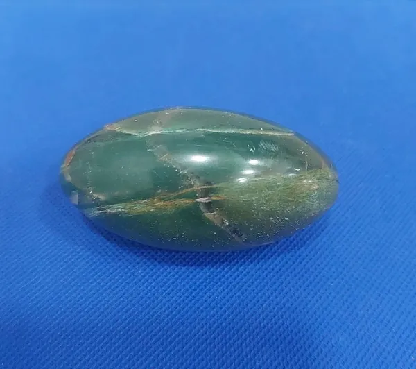 293_GREEN_JADE_CRYSTAL_LINGAM_(_Weight_-_110_Gms_/_Width_-_1.5_Inch_/_Length_-_2.5_Inch_)