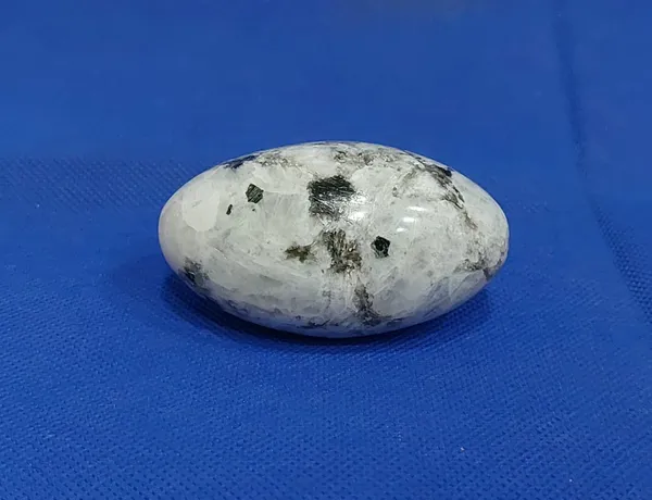 298_MOONSTONE_CRYSTAL_LINGAM_(_Weight_-_120_Gms_/_Width_-_1.5_Inch_/_Length_-_2.5_Inch_)