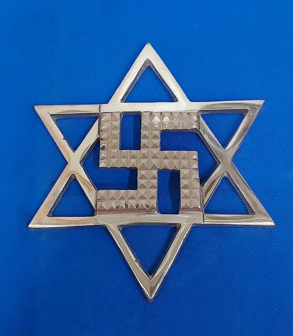 311_-_COPPER_STAR_PYRAMID_SWASTIK_(_6_INCH_)