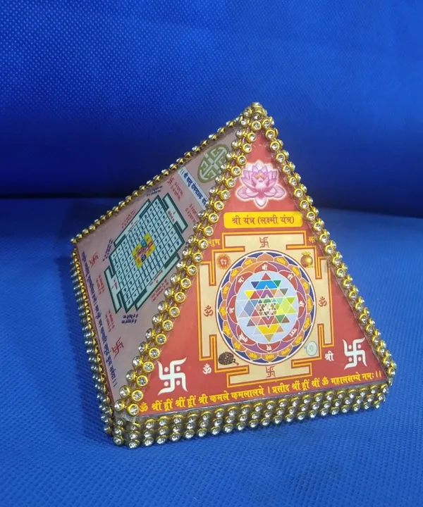 Multicolor_Dhan_Vriddhi_Yantra_-_To_Attract_Peace_And_Money_Decorative_Showpiece_-_11_Cm