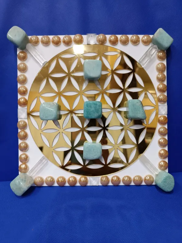 Multicolor_Crystal_Grid_Yantra_Crystal_Yantra