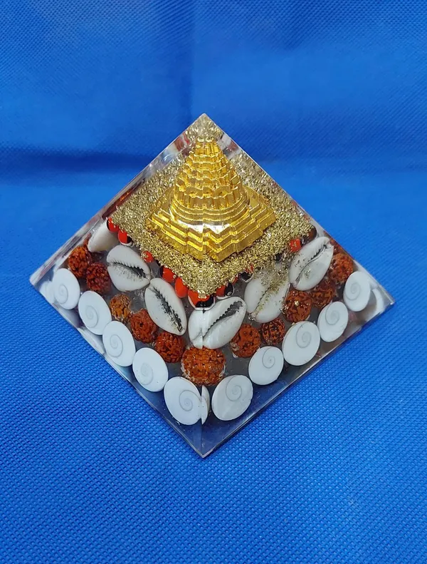 240_-_LAXMI_PYRAMID