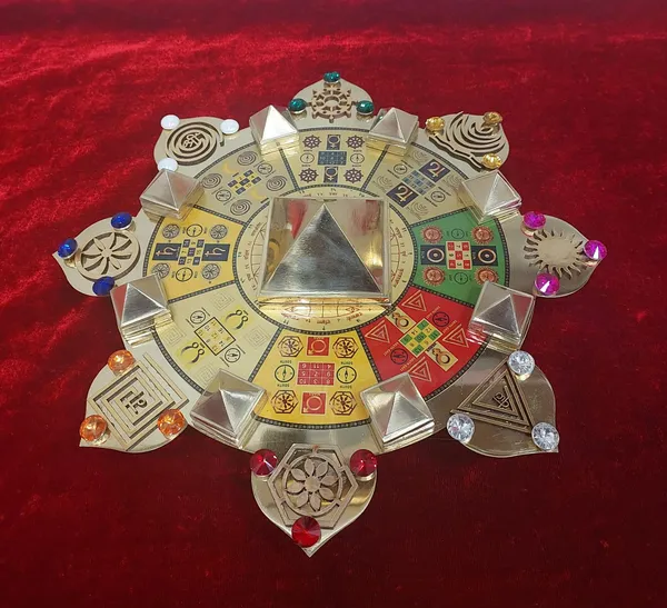 SUPER_POWER_BRAHMASTHAN_YANTRA_FOR_BRAHMASTHAN_DOSH_VASTU_DOSH_NIVARAN_&_ENHANCE_POSITIVITY_(_2500_Gms_/_12_Inch_)_