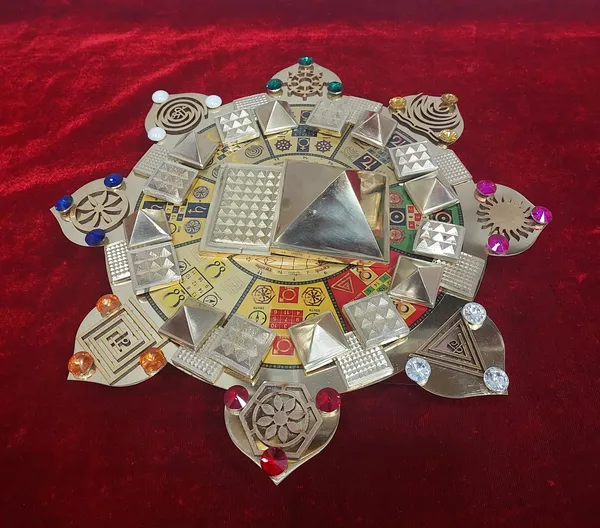 SUPER_POWER_BRAHMASTHAN_YANTRA_FOR_BRAHMASTHAN_DOSH_VASTU_DOSH_NIVARAN_&_ENHANCE_POSITIVITY_(_2500_Gms_/_12_Inch_)_