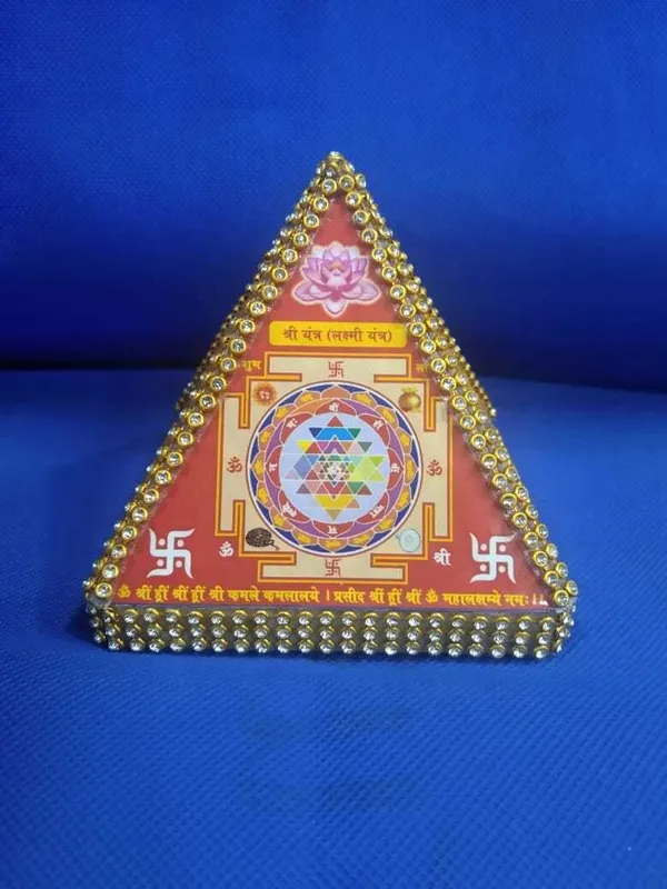 Multicolor_Dhan_Vriddhi_Yantra_-_To_Attract_Peace_And_Money_Decorative_Showpiece_-_11_Cm