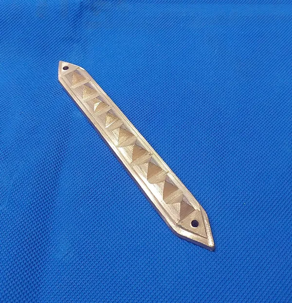 COPPER_9_PYRAMID_STRIP