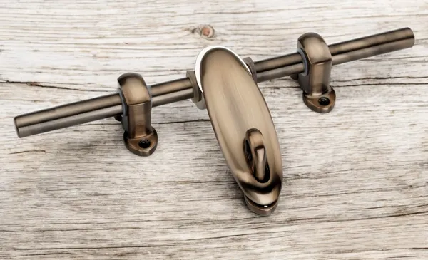 Antique_Finish_King_Aldrop_For_Door