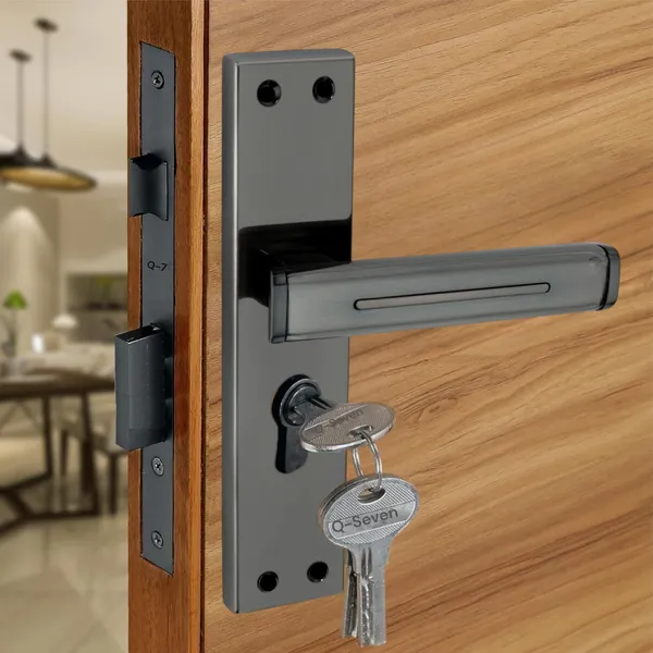 Black_Finish_Lock_with_Key_and_Knob_57