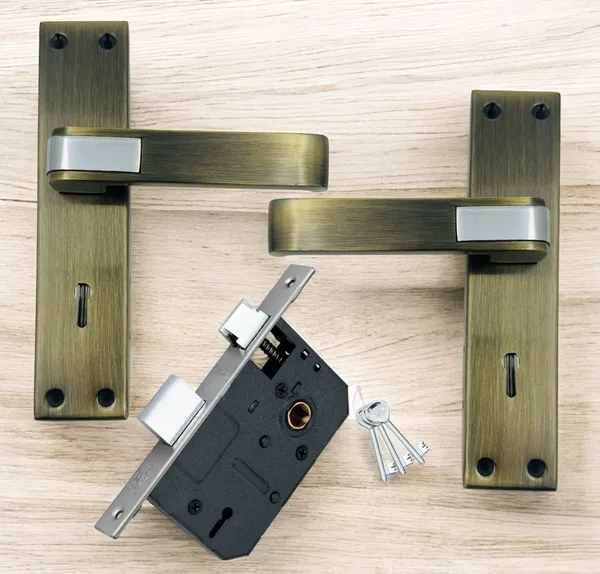 Antique_Mortise_Door_Handle_Lock_Set_and_Keys