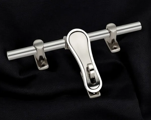 Silver_Satin_Finish_Fly_Aldrop_For_Door