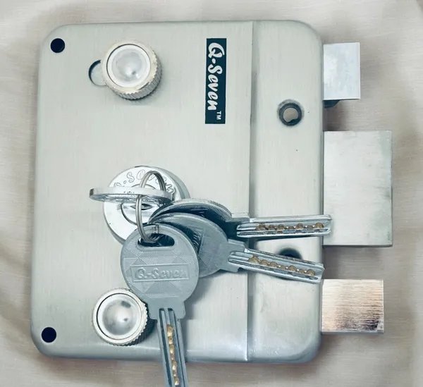 Silver_Satin_Finish_Main_Door_Lock_Two-Side_Key:_3-in-1_Locking_System_for_Enhanced_Security