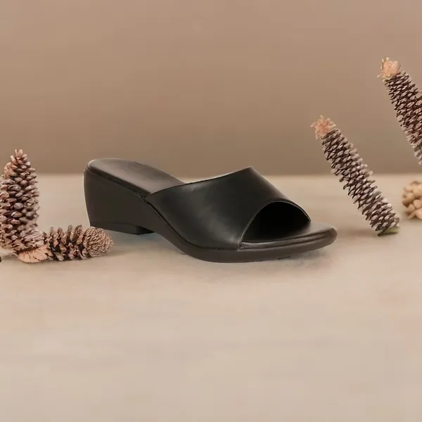 Black_Wedge_Slippers_For_Women_|_Premium_And_Durable_Slippers_For_Everyday_Use
