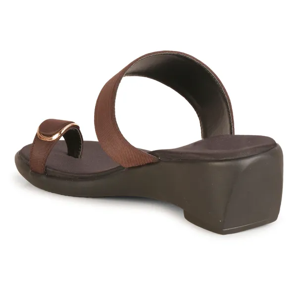 Brown_Toe-Tally_Wedge_Slippers_For_Women