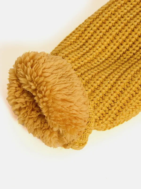 Yellow_Full_Sleeve_Cotton_Fur_Lined_Sweater_For_Girls