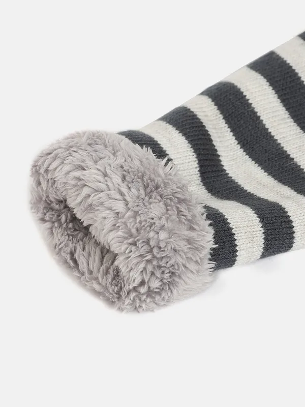 Grey_Full_Sleeve_Cotton_Fur_Lined_Sweater_For___Kids