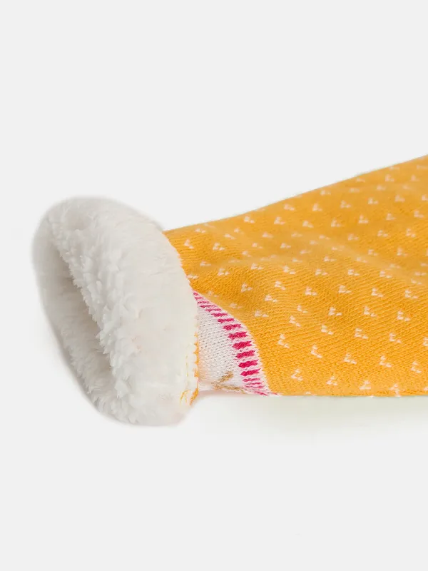 2-Piece_Yellow_Full_Sleeve_Cotton_Faux_Fur_Winter_Set_For_Girls