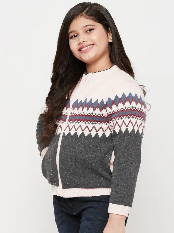 JWAAQ_Girls_Black_&_Cream-Coloured_Colourblocked_Sweater